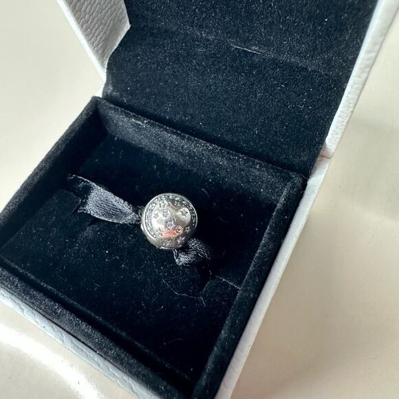 Pandora Twinkling Night Moon & Stars Clip Charm - Picture 5 of 5